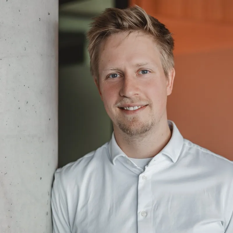 Dr. Lasse Milinski